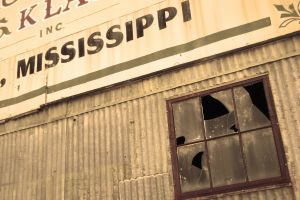 the word Mississippi on the side of a building